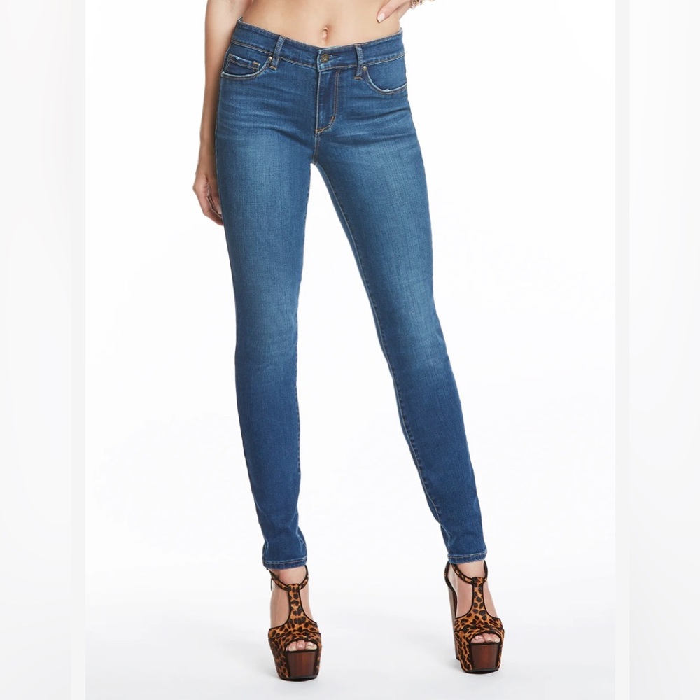 Kiss Me Jessica Simpson Skinny Jeans in Sweet Charlotte